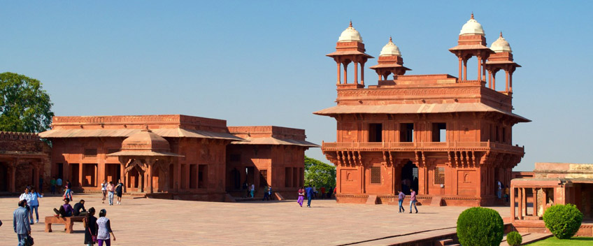 Taxi Services in Fatehpur Sikri